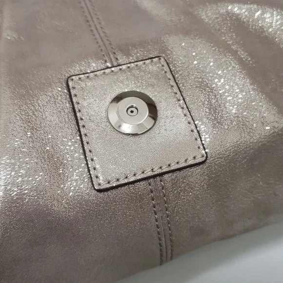 Coach Vintage Soho Elegant Metallic Leather Shoulder Bag - Picture 6 of 12